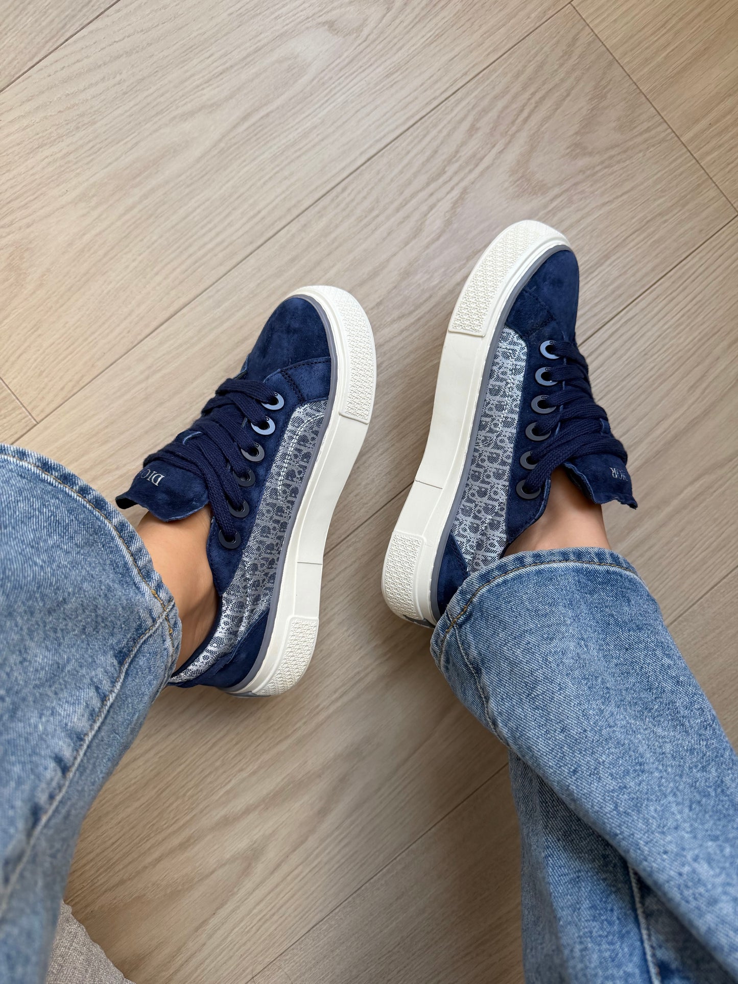Dior B33 Blue VELNORA™