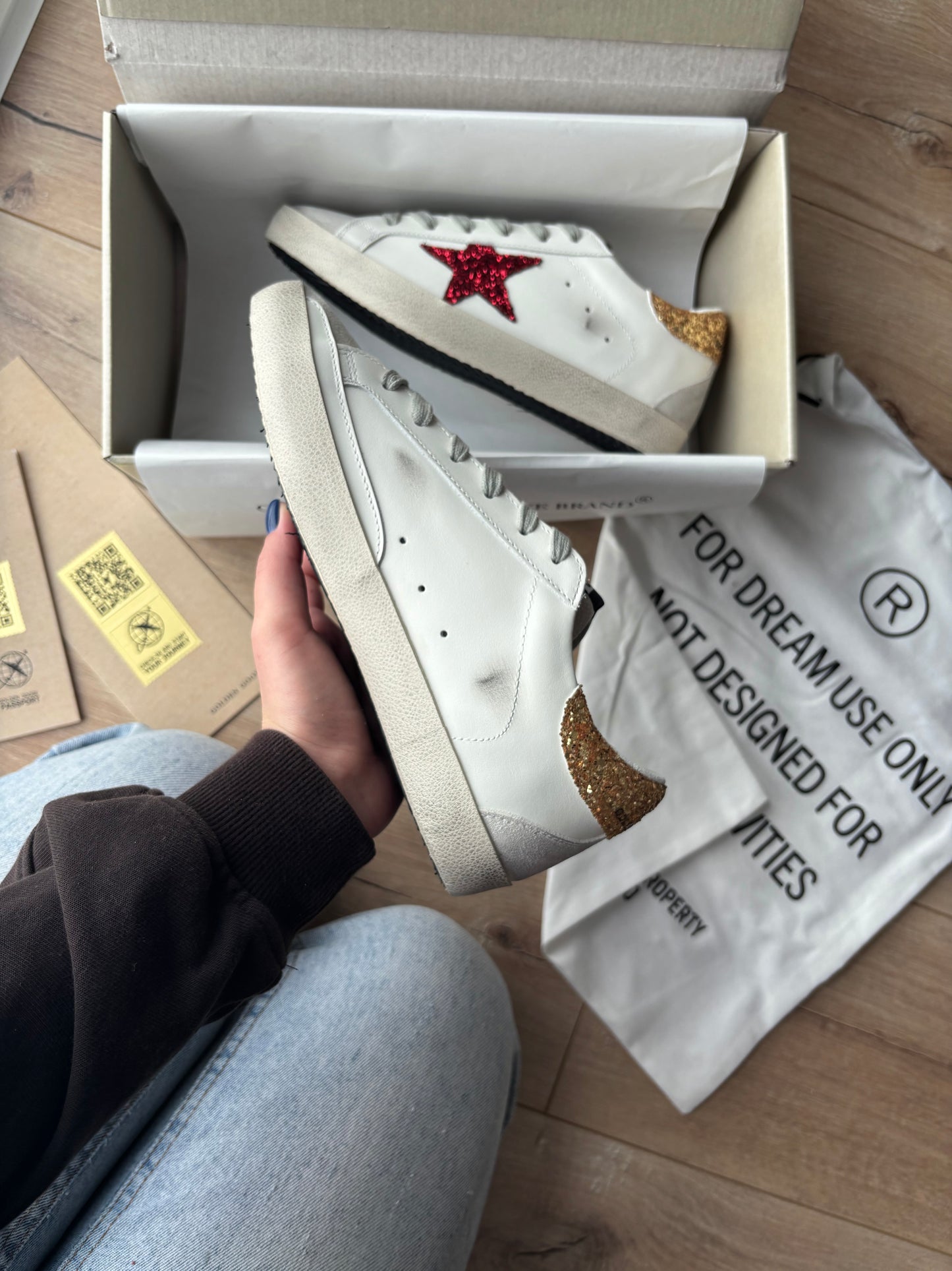 Golden Goose Glitter Star Sneakers VELNORA™