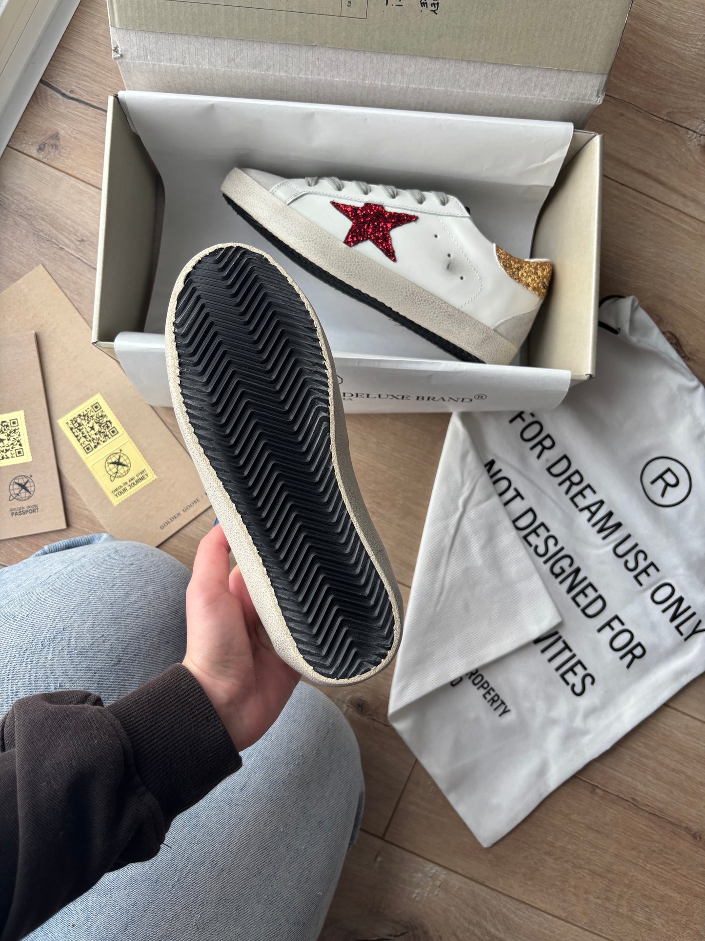 Golden Goose Glitter Star Sneakers VELNORA™