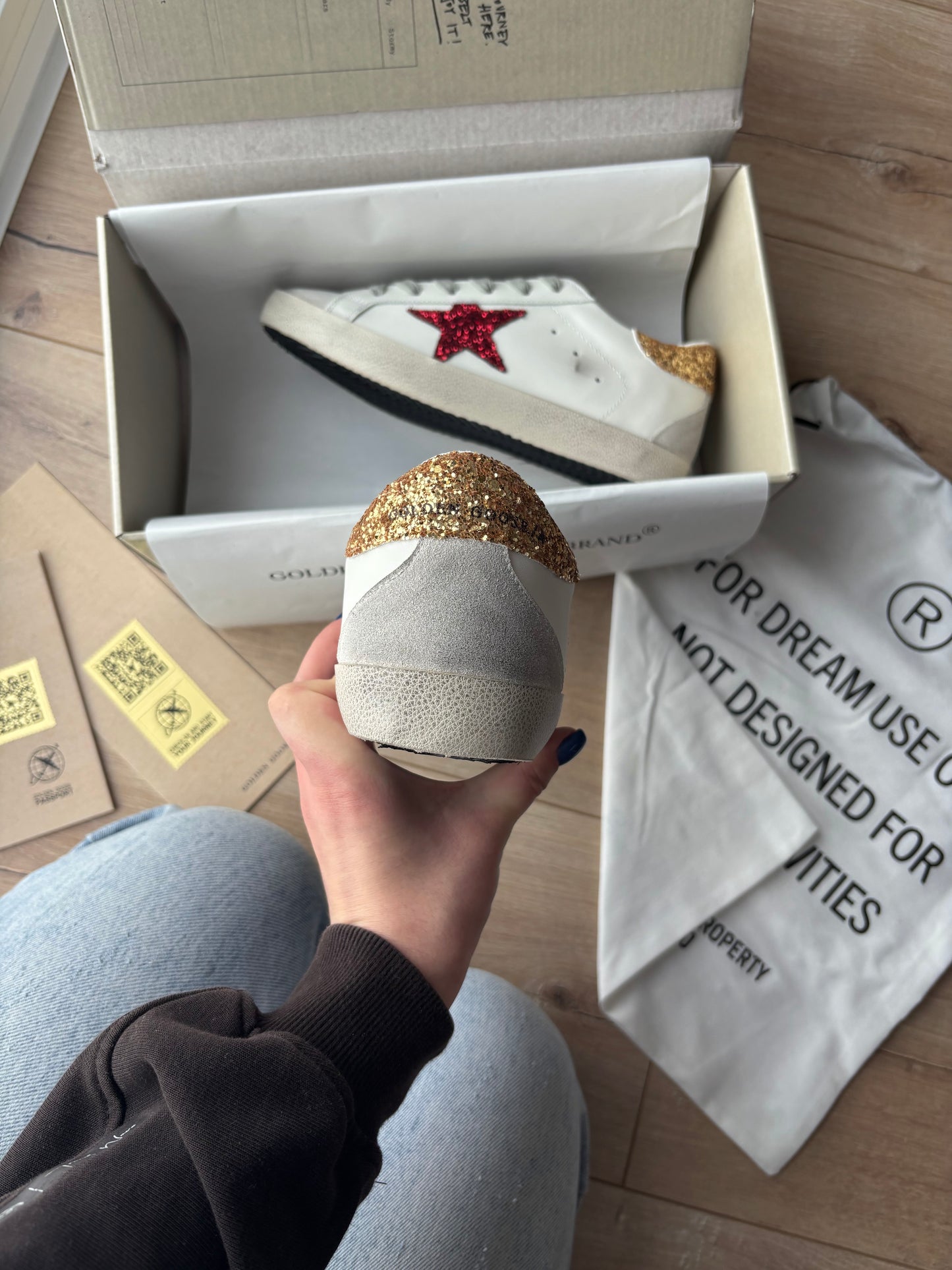 Golden Goose Glitter Star Sneakers VELNORA™