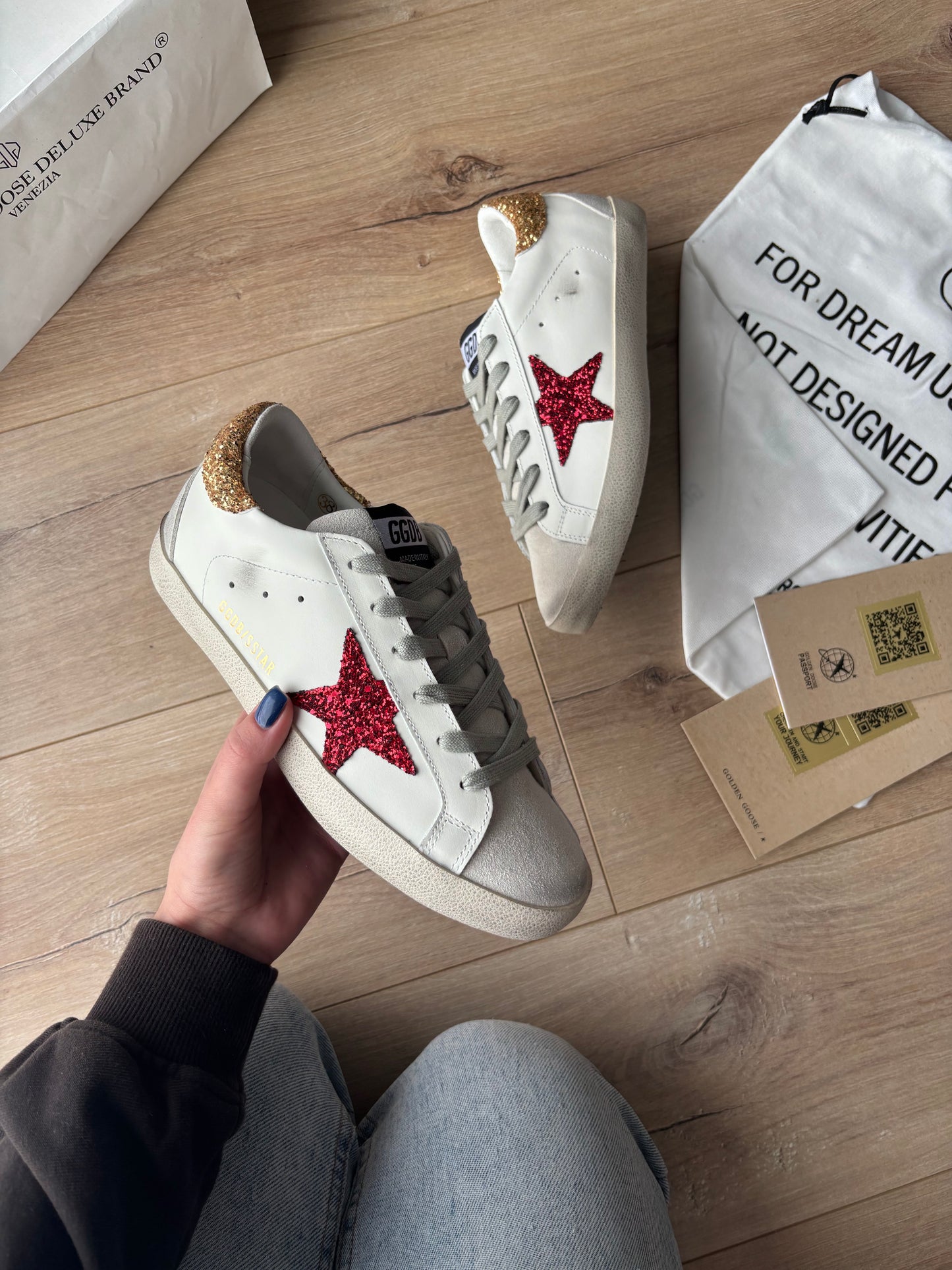 Golden Goose Glitter Star Sneakers VELNORA™