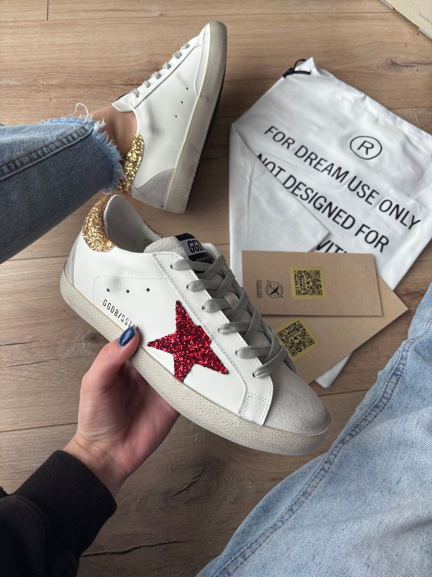 Golden Goose Glitter Star Sneakers VELNORA™