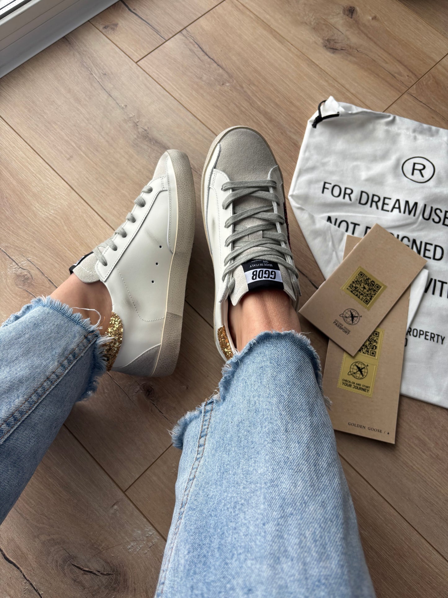 Golden Goose Glitter Star Sneakers VELNORA™