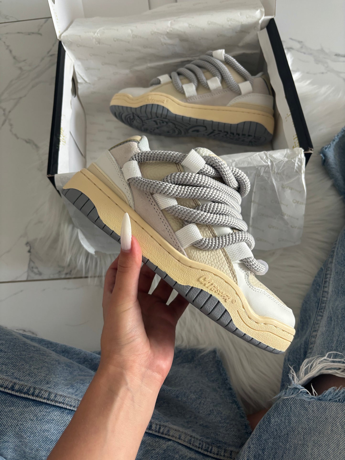 Cat&Sofa Beige White Rope Laces